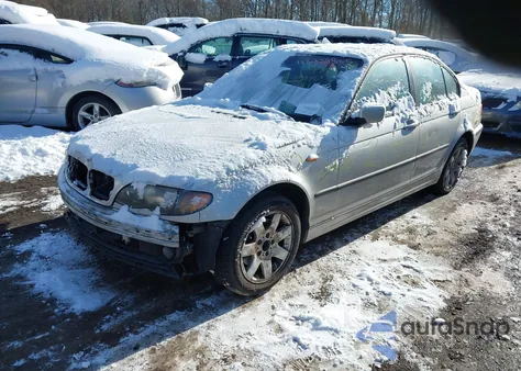 2005 BMW 325Xi from USA, damaged, VIN WBAEU334X5PR14889